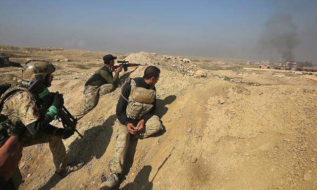 Irakische Soldaten vor Mossul.