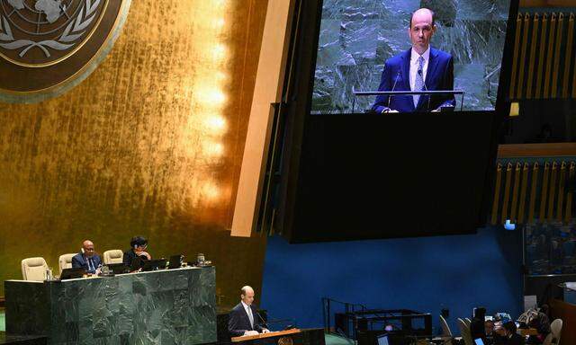 Österreichs UN-Botschafter Alexander Marschik spricht im Zuge der jüngsten Gaza-Resolution vor der UN-Vollversammlung.