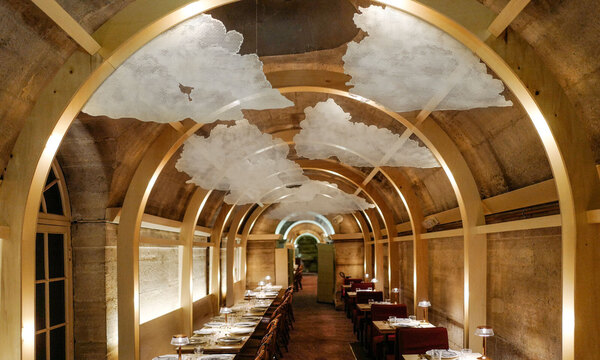 Refettorio Paris: die Krypta der La Madeleine. 