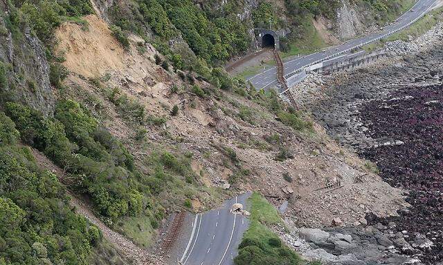 Die Küstenstraße auf der Südinsel Neuseelands ist durch das Beben an mehreren Stellen unterbrochen.