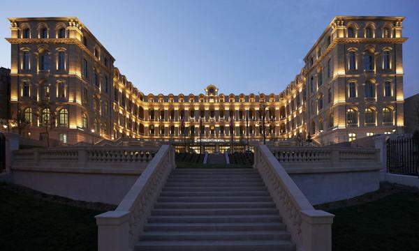 Das "Hotel Dieu - Intercontinental Marseille" von AAA Bechu Agency &amp; Tangram Architects entworfen, ist Anwärter für den Award in der Kategorie "Best Refurbished Building". Einen Überblick aller Finalisten der Mipim-Awards 2014 gibt es unter: www.mipim.com