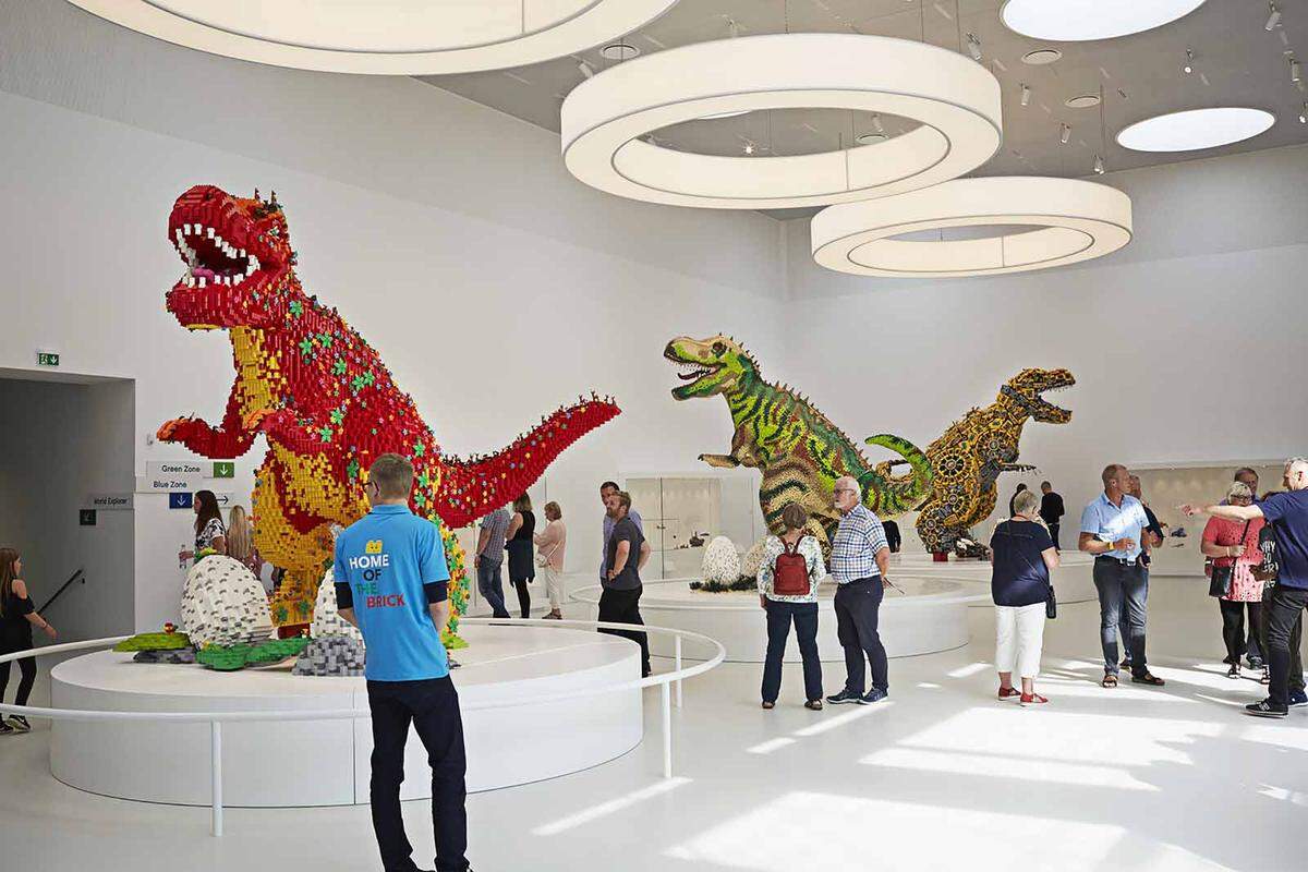 25 Millionen Legosteine sind im Lego-Haus zu finden. Mitunter auch in Form von meterhohen Dinosauriern. Die "Masterpiece Collection" wurde von Künstlern angefertigt, die zum Kreis der erwachsenen Legofans zählen.