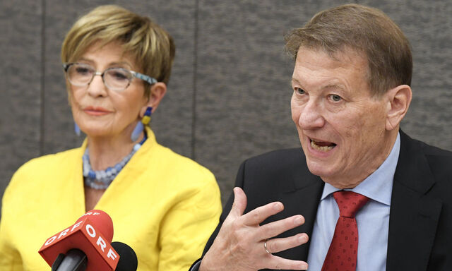  Die Präsidentin des ÖVP-Seniorenbundes, Ingrid Korosec, und Peter Kostelka, Präsident des SPÖ-Pensionistenverbandes