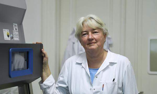 Leiterin des Zentrums für Virologie der Medizinischen Universität Wien: Elisabeth Puchhammer-Stöckl. 