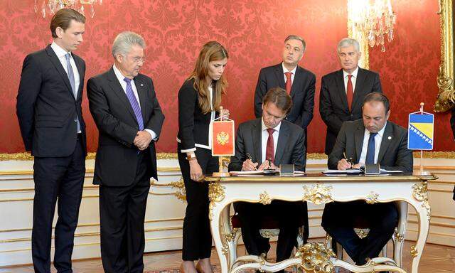 WESTBALKAN-KONFERENZ: UNTERZEICHNUNG GRENZVERTRAG ZWISCHEN BOSNIEN-HERZEGOWINA UND MONTENEGRO: VUJANOVIC / COVIC / KONJEVIC / CRNADAK