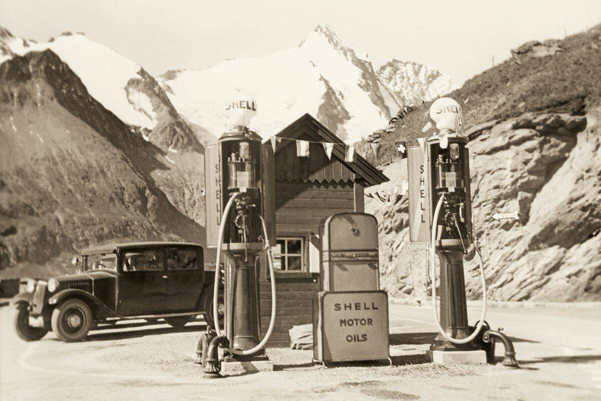 Die Shell-Tankstelle auf dem Parkplatz II, am 21. September 1935.