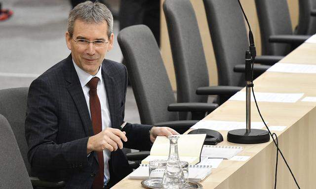 Finanzminister Hartwig Löger will Unternehmen mit aggressiver Steuerplanung das Leben schwer machen.