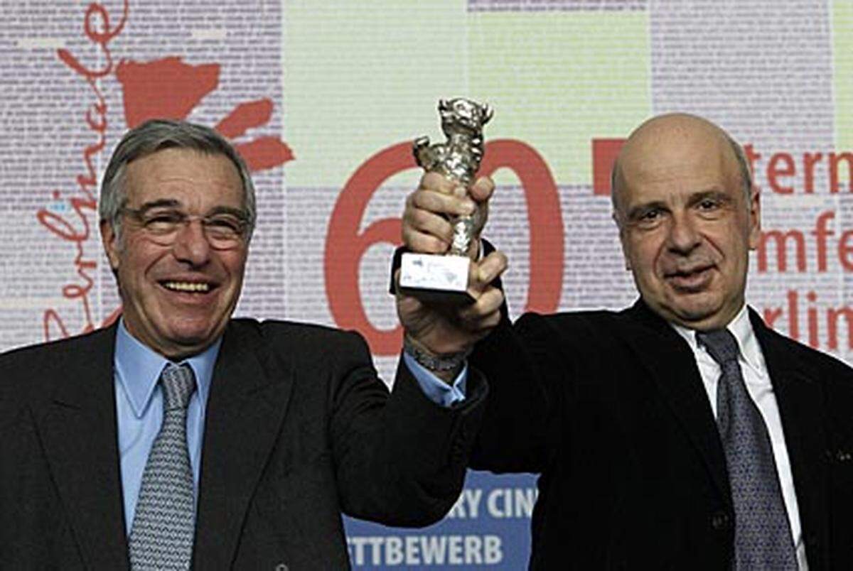 ... Roman Polanski. Der in der Schweiz unter Hausarrest stehende Regisseur wurde für seinen Politthriller "Der Ghostwriter" mit dem Silbernen Bären für die beste Regie ausgezeichnet.