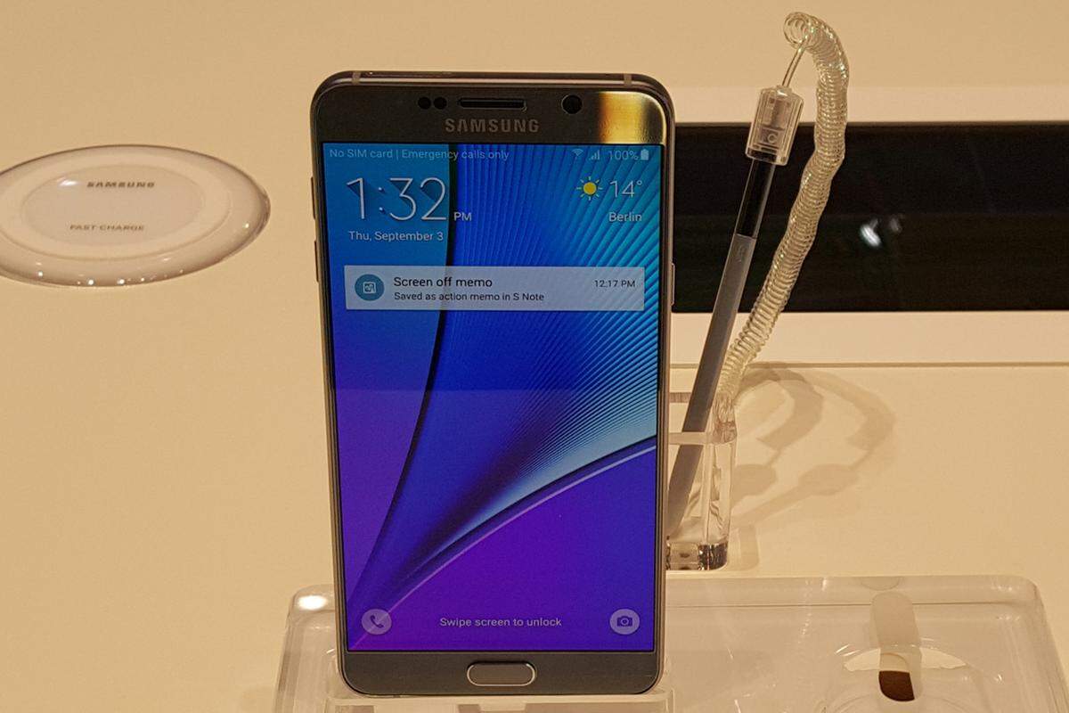 Abgesehen von dem sehr glänzenden Gehäuse ist das Galaxy Note mit knapp 170 Gramm ein mehr als gelungenes Gerät für Vielnutzer. Daher ist es doppelt schmerzlich, dass Samsung sich für einen Ausschluss des europäischen Marktes entschieden hat.