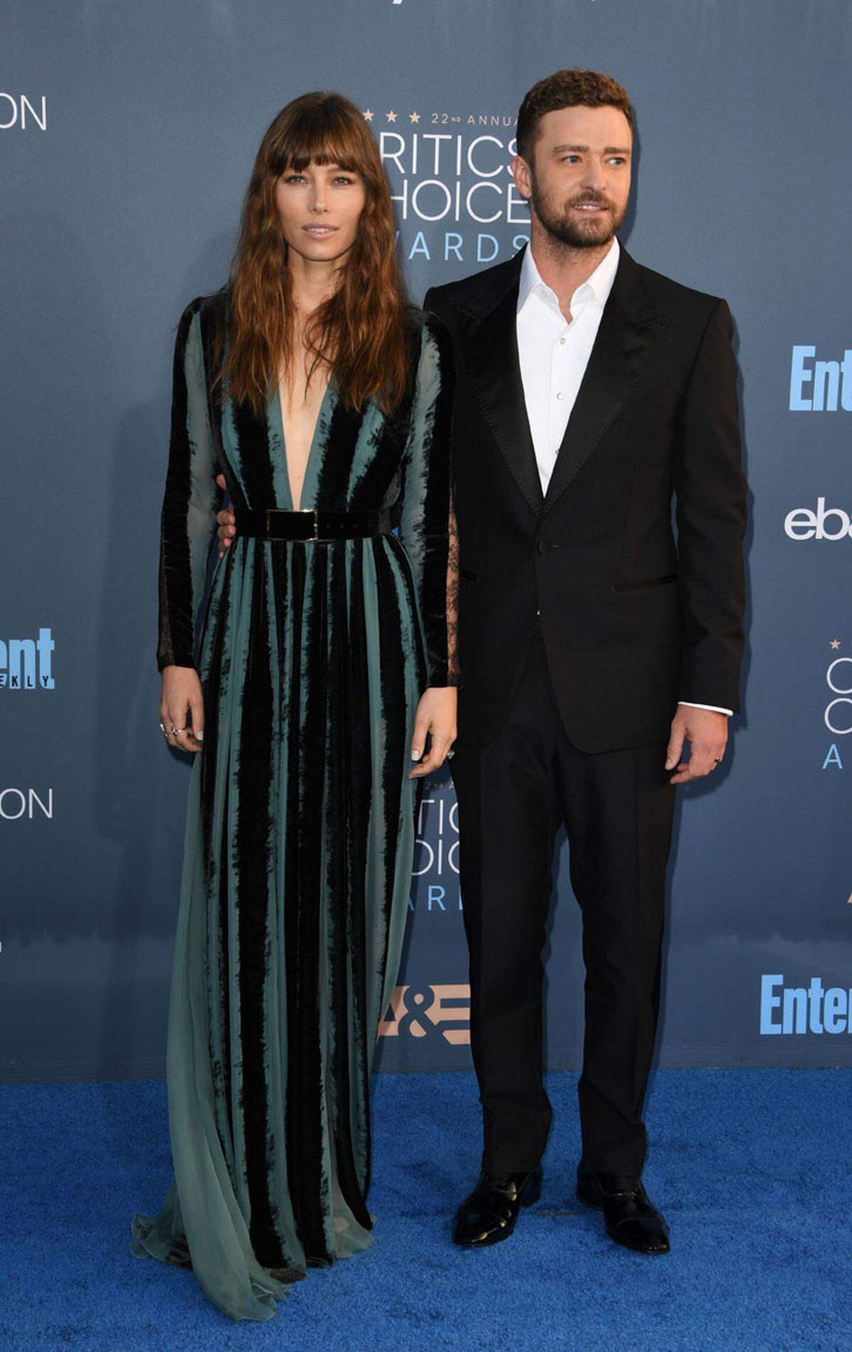 Jessica Biel erschien im tief ausgeschnittenen Kleid von Elie Saab an der Seite von Ehemann Justin Timberlake.