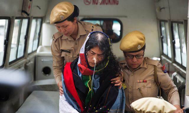 Die Aktivistin Irom Chanu Sharmila wurde durch eine Sonde zwangsernährt.