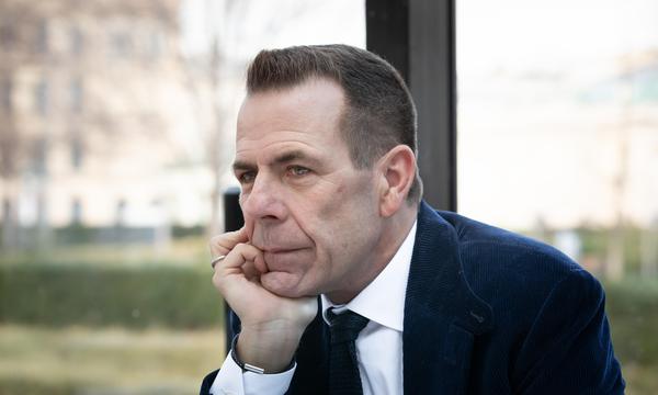 FPÖ-Europaabgeordneter Harald Vilimsky, Fraktionsvize der Patrioten für Europa, geht davon aus, dass die Zusammenarbeit mit der EKR nach einem Ende der Kampfhandlungen in der Ukraine einfacher wird. 