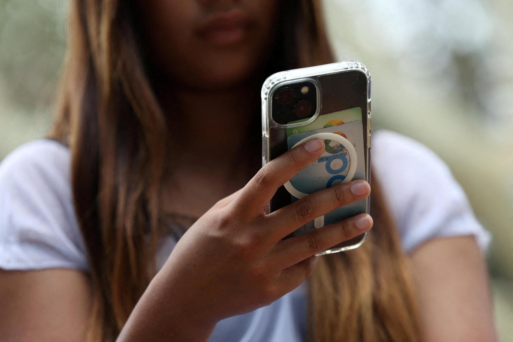 Australia Doubles Fines for Social Media Companies