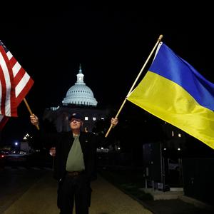 Unterstützer der Ukraine, fotografiert nach der Abstimmung im US-Senat.