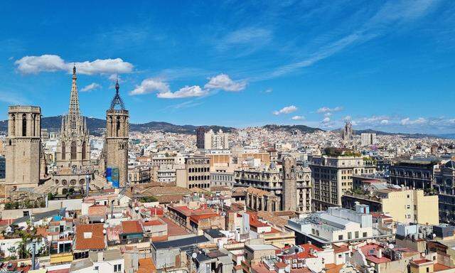 Im Kampf gegen die Wohnungsnot will Barcelona bis Ende 2028 die Vermietung von Ferienwohnungen abschaffen.
