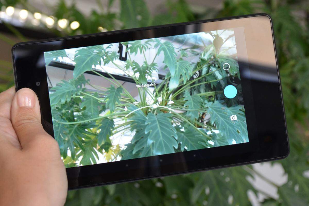 Die Kamera bietet 5 Megapixel und liefert durchschnittliche Aufnahmen, was für eine Tablet-Kamera in der Regel vollkommen genügt.