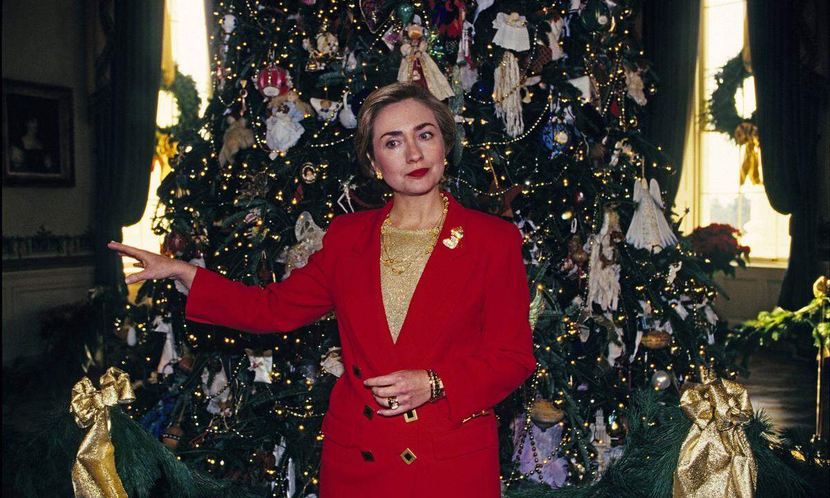 First Lady Hillary Clinton zeigte während ihrer acht Ferienzeiten im Weißen Haus die Talente der amerikanischen Künstlergemeinschaften.
