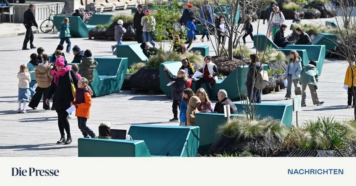 Punschkrapferlrosa-oder-Sodazitrongelb-Das-MQ-l-sst-wieder-ber-die-Farbe-der-Enzis-abstimmen