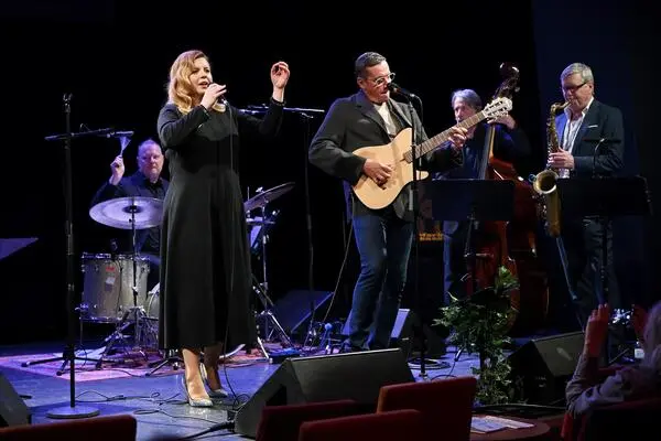 Viktor Gernot und Simone Kopmajer: Ein Duettalbum gegen den Zeitgeist — image 3