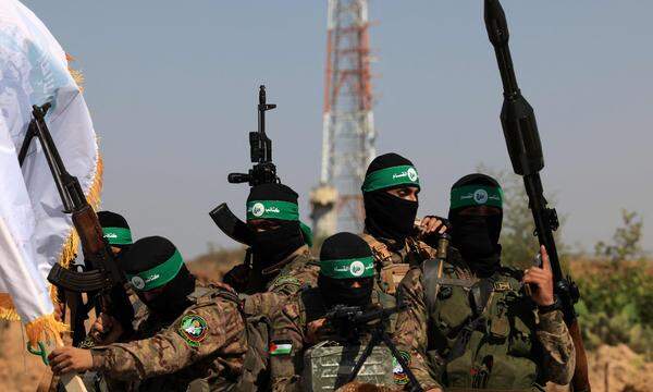 Archivbild vom 19. Juli 2023 von Hamas-Kämpfern bei einer Parade im Gaza-Streifen.
