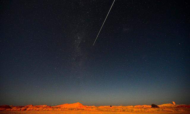 Himmelsschauspiel über der australischen Wüste: Hayabusa2 schickte eine Kapsel zur Erde.