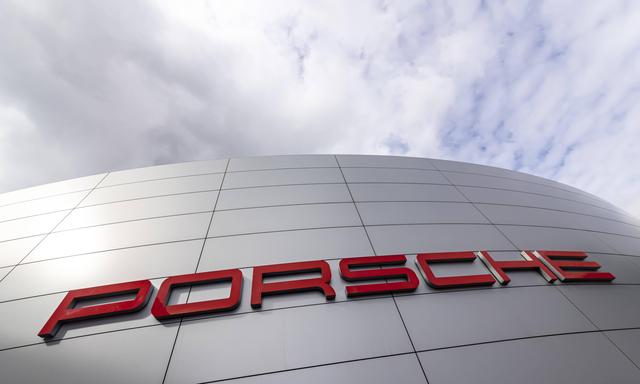 Der Sportwagenbauer Porsche AG will dem angeschlagenen deutschen Batteriekonzern Varta sein Geschäft für Elektroautobatterien abkaufen.