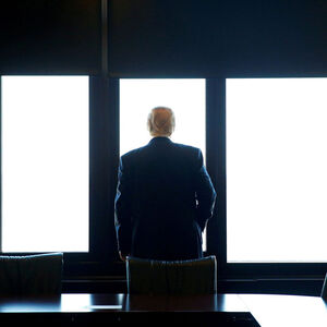 Wie werden Trump und sein Team die US-Politik verändern? Der designierte Präsident der Vereinigten Staaten blickt hinaus auf den Lake Michigan.