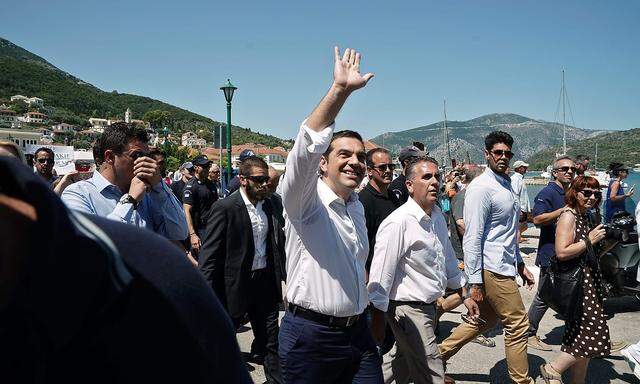 Der griechische Premier Alexis Tsipras auf der Insel Ithaka.