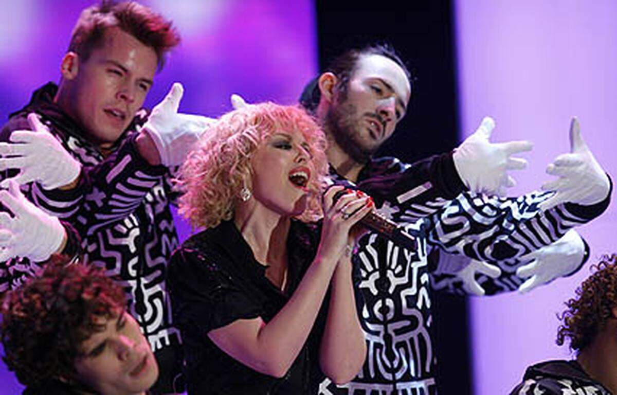 Platz 7: Für die schwule Club-Kultur wurde Kylie Minogue mit "Better The Devil You Know" zur Ikone. Der Song war die erste Single aus ihrem dritten Album "Rhythm of Love" aus dem Jahr 1990. Ist auch schon ein bisschen länger her.
