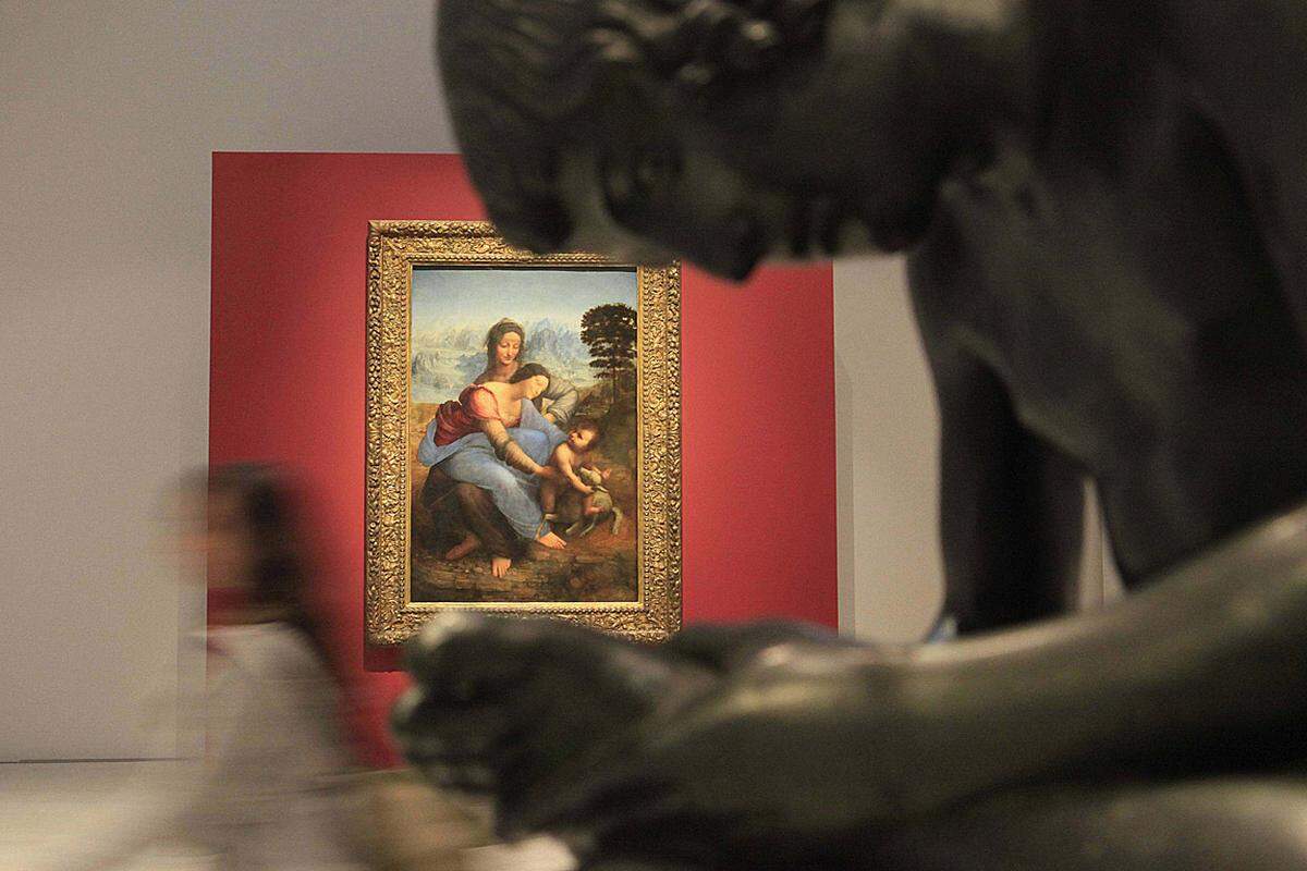 Zur Eröffnung ist die Renaissance das Thema der ersten Schau. Zentrales Werk dieser Ausstellung ist das Gemälde "Maria mit dem Kind und der Heiligen Anna" ("Anna selbdritt") von Leonardo da Vinci, dessen Restaurierung eben erst abgeschlossen wurde.