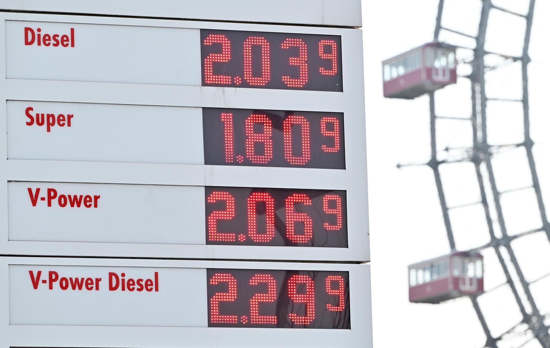OMV macht Rückzieher und setzt Spritpreisbremse auch bei Diesel zur Gänze um [premium]