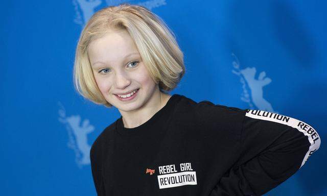Die zwölfjährige Helena Zengel wurde bereits für einen Golden Globe nominiert und spielte nun an der Seite von Tom Hanks. 