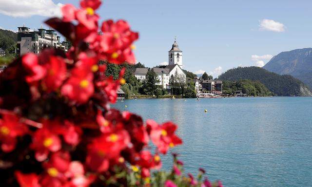 Das Sommeridyll in St. Wolfgang wird von einem Corona-Cluster gestört: 62 Personen wurden bisher positiv getestet. 