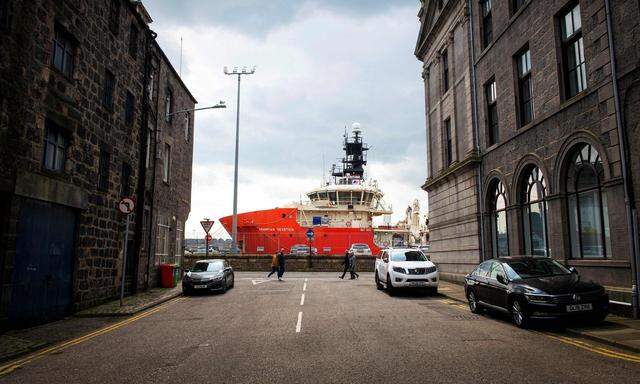 Dieser Öltanker hat seinen Zielhafen im schottischen Aberdeen noch erreicht. 
