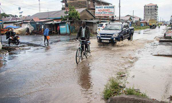 Auf die verheerendste Dürre seit Jahrzehnten folgten in Kenia nun schwere Überschwemmun­gen.