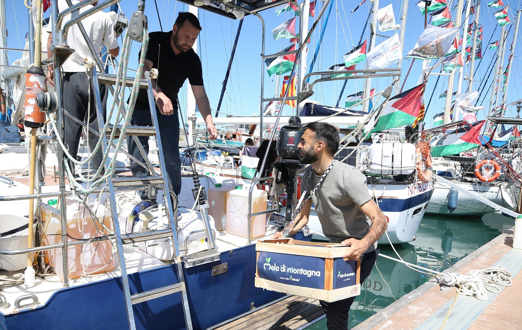 Gaza-Hilfsflotte von Sizilien aus in See gestochen