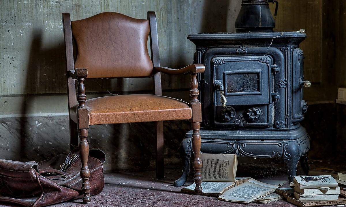 Viel zu selten die Wohnung putzen. Das machst du ja nur deshalb nicht, weil du früher nie ein Haustier haben durftest. Und jetzt sind dir die Lurchwürmer schon so richtig ans Herz gewachsen.