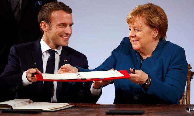 Angela Merkel and Emmanuel Macron zelebrieren in Aachen die Freundschaft der beiden Länder und unterzeichnen einen neuen Vertrag.