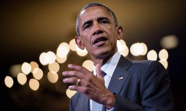 Ex-US-Präsident Barack Obama, unter dessen Regierung das Abkommen ausgearbeitet worden war, sprach von einer "fehlgeleiteten" Entscheidung und einem "schwerwiegenden Fehler" seines Nachfolgers.