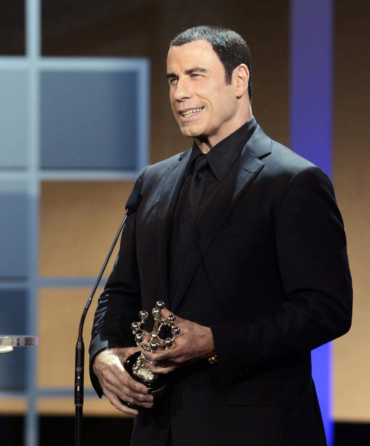 John Travolta nahm am Abend den "Donostia Award" für sein Lebenswerk entgegen. Zu den Preisträgern des Awards zählten bereits Julia Roberts, Al Pacino, Robert de Niro und Woody Allen.