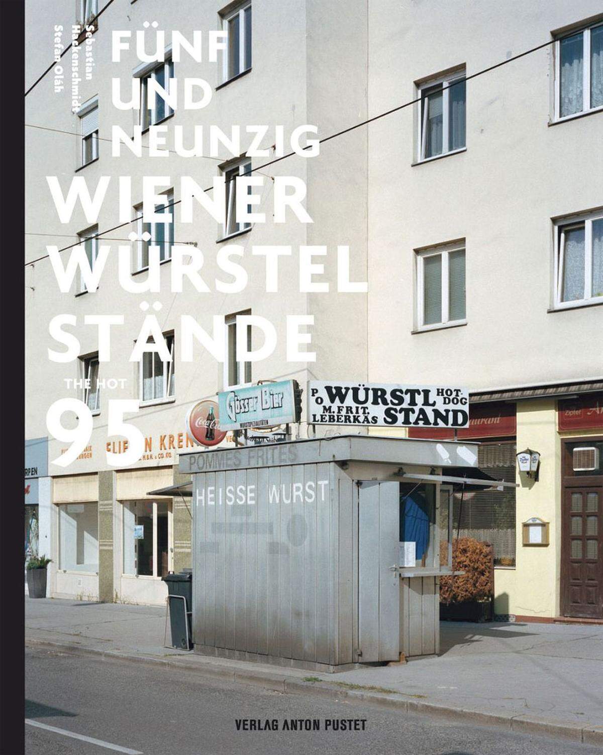 Kunsthistoriker Sebastian Hackenschmidt und Fotograf Stefan Olah haben nun einen Bildband veröffentlicht, in dem 95 Exemplare des "Kleinen Sachers" - wie die Zweckbauten nicht nur in der Literatur genannt werden - bildlich verewigt sind. Bild: Stefan Oláh