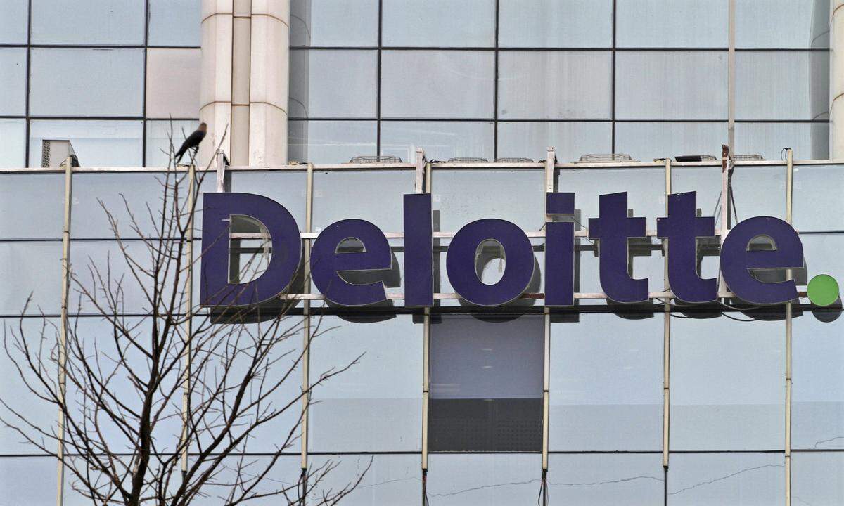 Deloitte war einmal bei den Beratungsunternehmen in Österreich noch der Branchenprimus. Heuer teilt man sich Rang zwei mit einem Mitbewerber. Laut Unternehmen ist man mit einem Einstieg beim Berater "von Beginn an einen Schritt voraus". Deloitte Österreich ist Teil eines globalen Netzwerkes mit rund 200.000 Mitarbeitern in über 150 Ländern.
