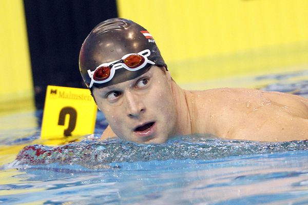 Über die größte olympische Medaillensammlung verfügt Schwimmer Markus Rogan. 2004 holte er zweimal Silber. Auch Judoka Ludwig Paischer (Silber 2008), Segler Andreas Geritzer (Silber 2004) und Schütze Christian Planer (Bronze 2004) standen schon auf dem olympischen Podest.