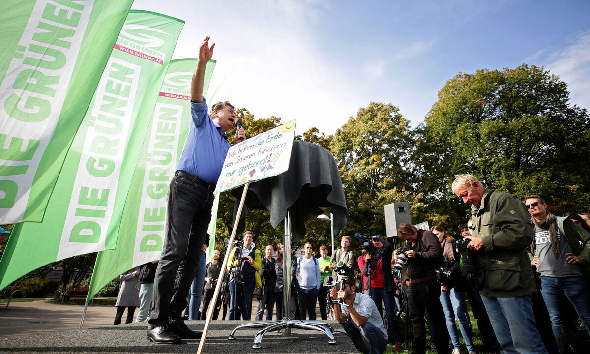 Wahlkampfabschluss der Grünen im Sigmund Freud Park in Wien