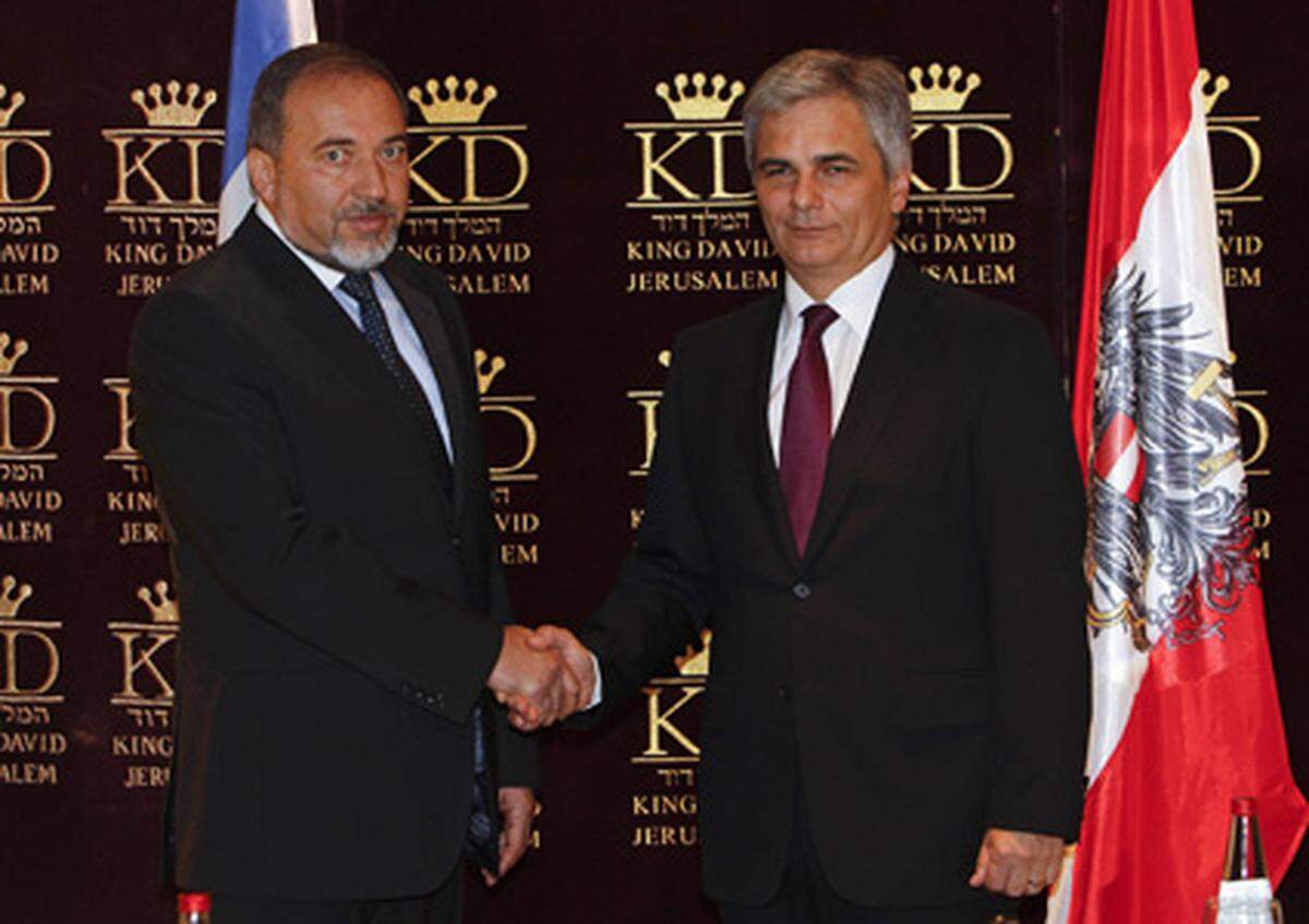 Noch am ersten Tag der Reise traf Faymann den israelischen Außenminister Avigdor Lieberman. Im Lauf des Staatsbesuchs traf er noch mit Präsident Shimon Peres, Premier Benjamin Netanjahu, Palästinenserpräsident Mahmoud Abbas und dem palästinensischen Ministerpräsidenten Salam Fayyad zusammen.