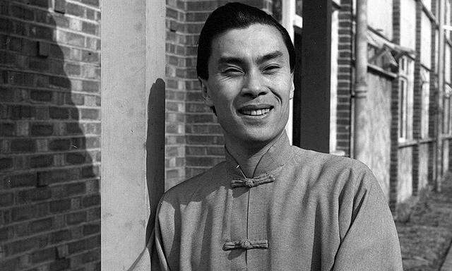 May 24 2016 London England United Kingdom May 24 2016 File Actor BURT KWOUK who was bes
