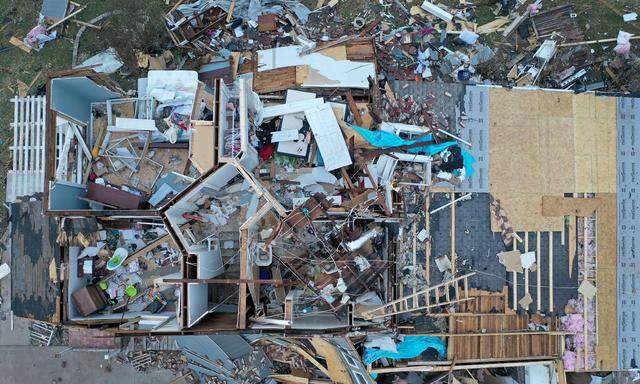  "Ich glaube, dass dies der tödlichste Tornado sein wird, der jemals durch Kentucky gezogen ist, sagt Gouverneur Beshear .