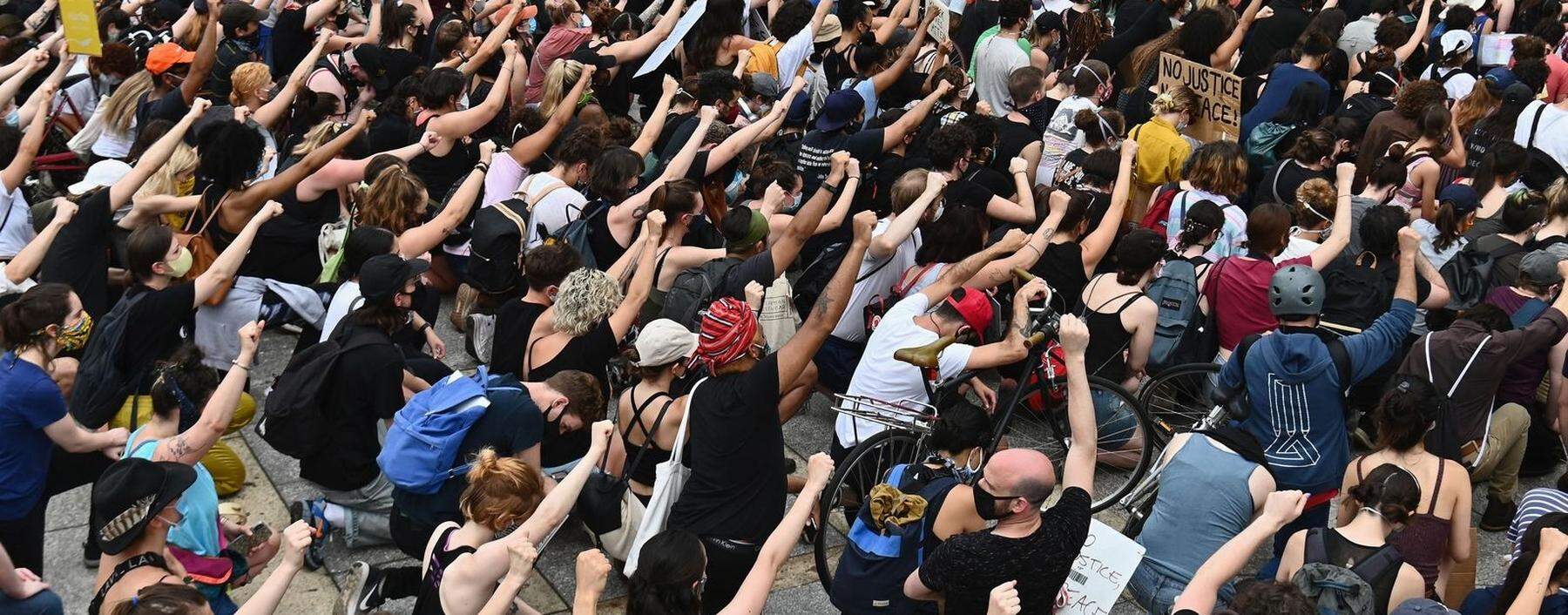 Demonstranten 2020 in New York: „Black Lives Matter“ brachte „woke“ als Konzept zurück.
