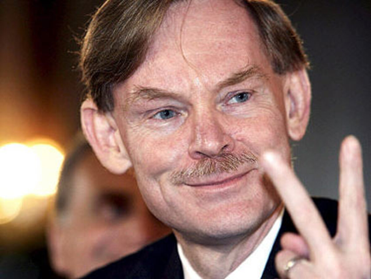 Zoellick, einer der erfahrensten Außenpolitik- und Wirtschaftsexperten in Washington, hatte sich bereits nach der Wiederwahl von Präsident George W. Bush 2004 Hoffnungen auf ein Spitzenamt gemacht, sollte damals aber Außenministerin Rice den Rücken freihalten. Den Wunsch, als Nachfolger James Wolfensohns die Weltbank zu leiten, machte damals Paul Wolfowitz zunichte.