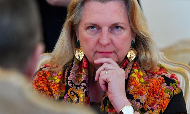 Karin Kneissl - Figure 1